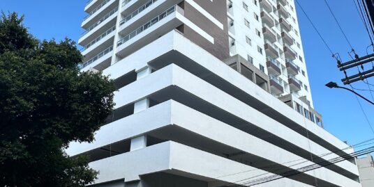 APARTAMENTO DE 02 QUARTOS NO EDIFÍCIO LE BLANC NO CENTRO