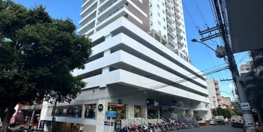 APARTAMENTO DE 02 QUARTOS NO EDIFÍCIO LE BLANC NO CENTRO